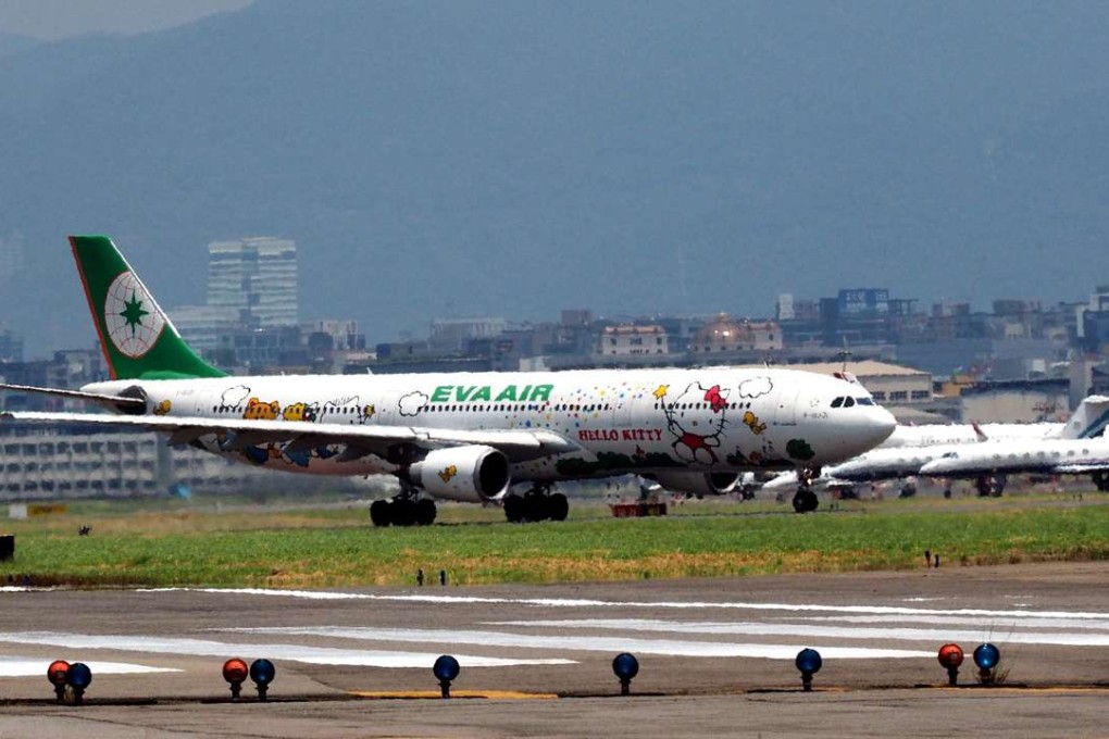 More than 400 international flights were cancelled as Megi, packing winds of up to 160km/h, swept into Taiwan. Photo: EPA