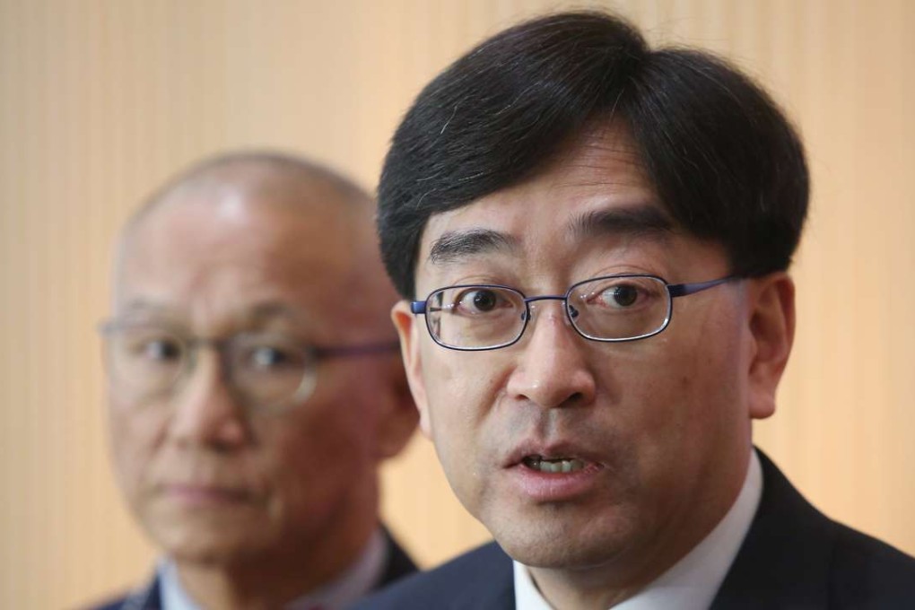 Deputy medical superintendent of Hong Kong Sanatorium and Hospital Dr Joseph Chan Woon-tong, left, and Secretary for Food and Health Dr Ko Wing-man. Photo: Sam Tsang