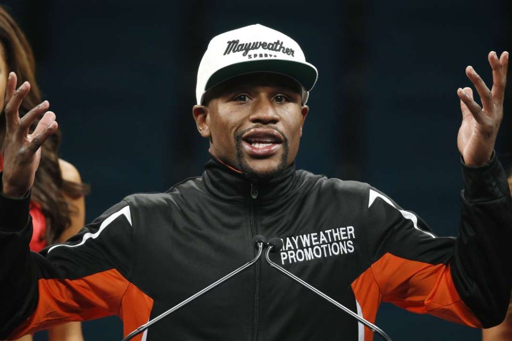 The lawsuit alleges Floyd Mayweather Jnr last paid an instalment on the diamond-encrusted necklace in May. Photo: AP