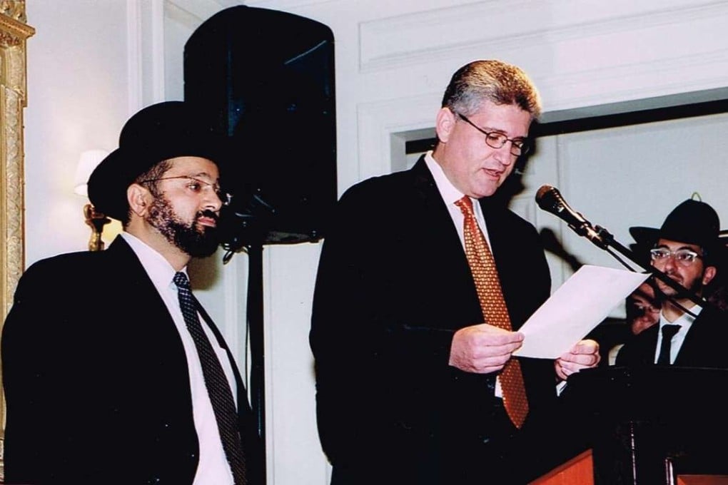 Rabbi Netanel Meoded (left) with former Israeli consulate generaldiplomat Eli Avidar. Photo: SCMP Pictures
