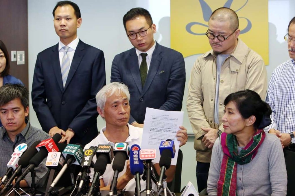 Pan-democratic veteran Leung Yiu-chung (centre) explains why he refused to chair the election proceedings. Photo: Edmond So