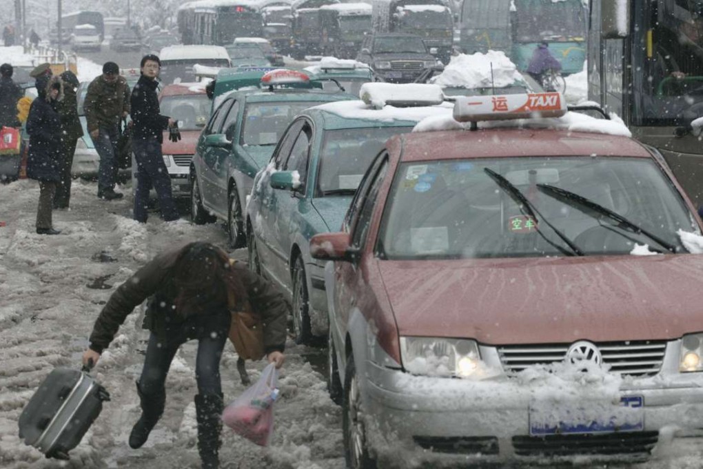 Hangzhou traffic can grind to standstill in bad weather. Photo: Reuters