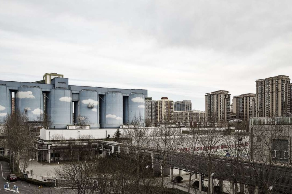 A Huaneng Power plant in Beijing. The assets acquisition will boost the company’s total installed generation capacity. Photo: Bloomberg