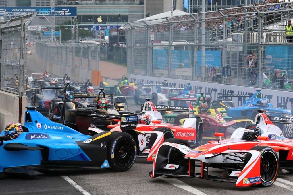 Drivers go into the first corner at the Hong Kong ePrix in Central on October 9. Photo: K. Y. Cheng