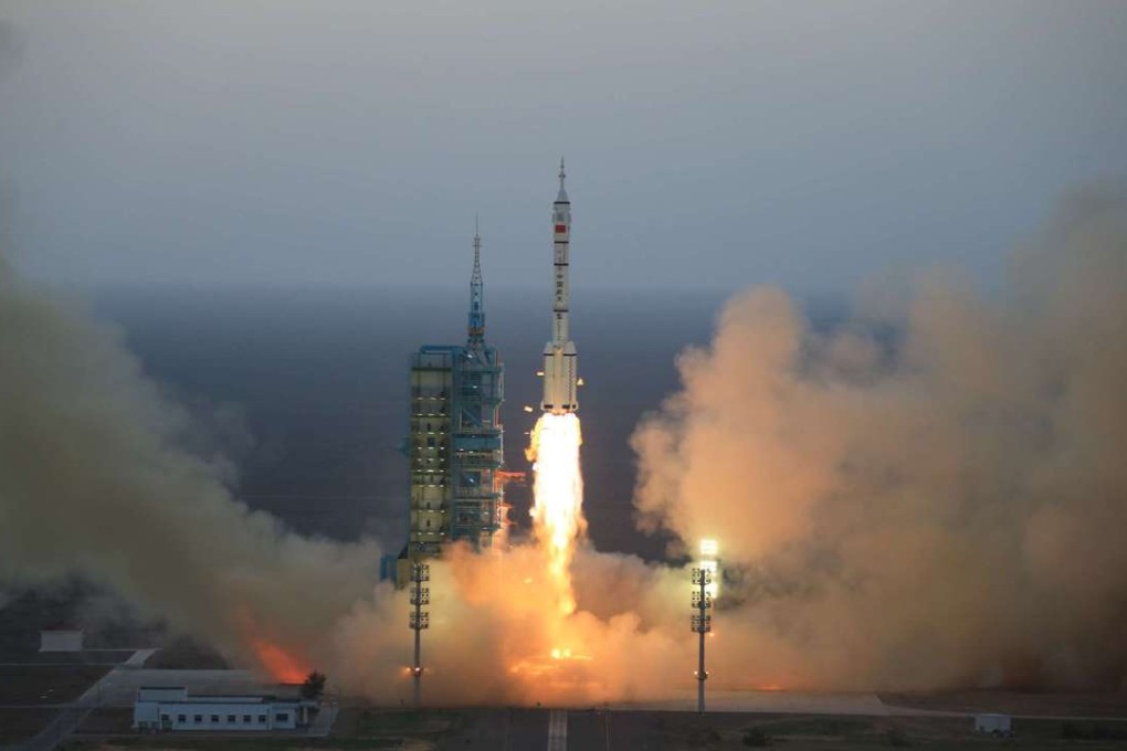 The Shenzhou-11 manned spacecraft blasts off from the launchpad at Jiuquan. Photo: Xinhua