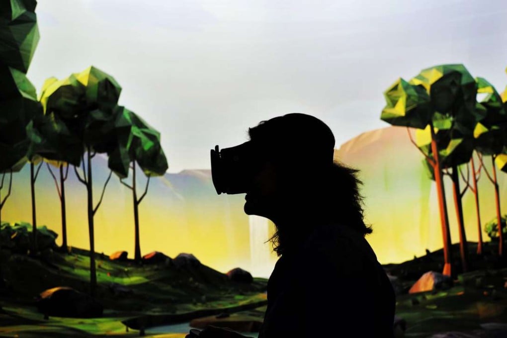 It is expected that by 2020, virtual reality technology will be in widespread use in the property industry for viewing real estate. Photo: AFP