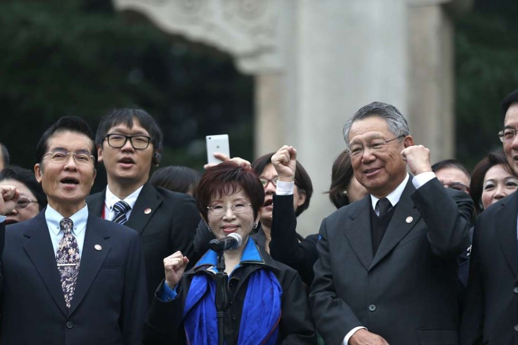 KMT chairwoman Hung Hsiu-chu visits the Sun Yat-sen Mausoleum in Nanjing as part of a five-day visit to China. Photo: Reuters