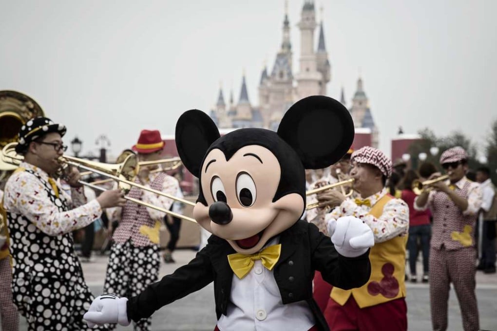 After the debut of Shanghai Disneyland’s US$5.5 billion resort this summer, there are currently about 65 major amusement parks being built or planned in China. Photo: Bloomberg