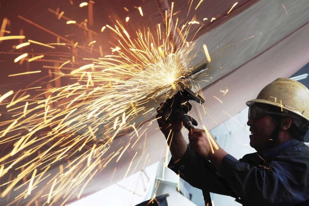A file picture of a shipyard worker in Shandong province. Photo: Reuters