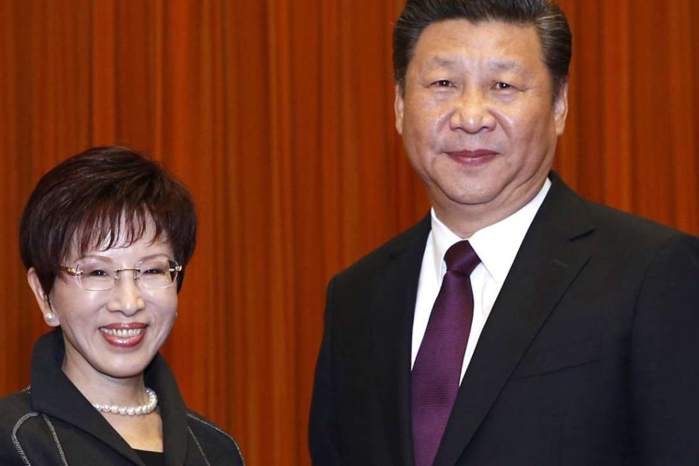 Xi Jinping (right) and Kuomintang chairwoman Hung Hsiu-chu expressed opposition to independence for Taiwan. Photo: Xinhua