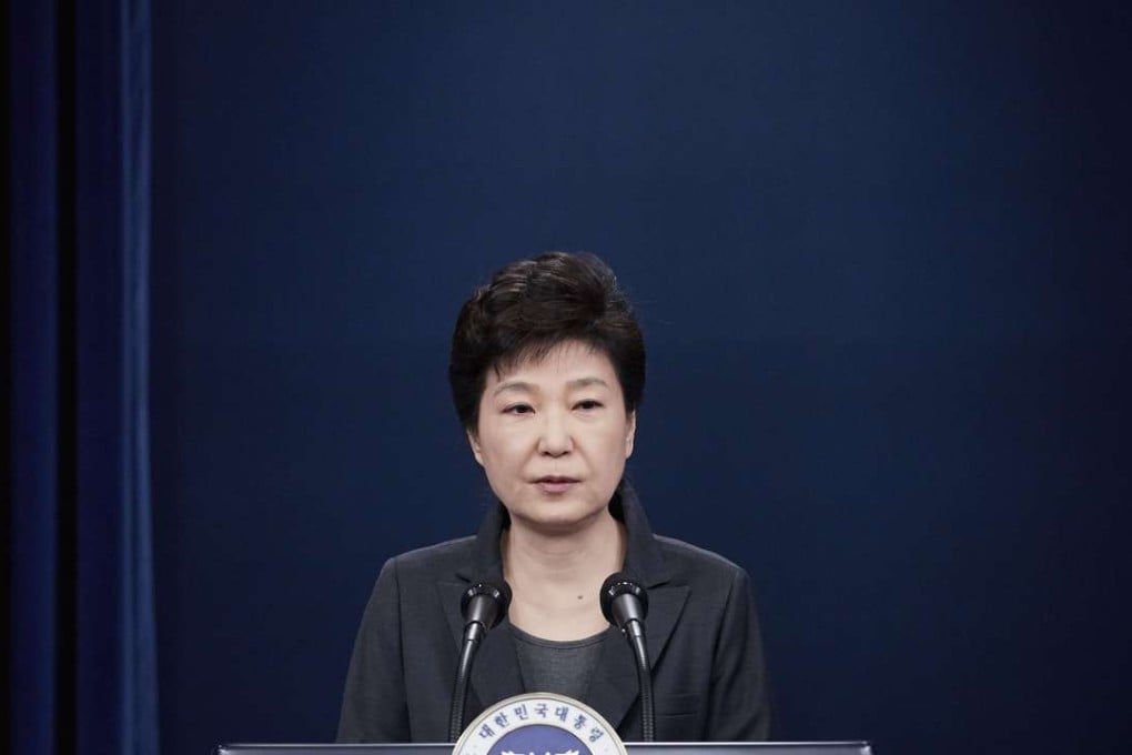 South Korean President Park Geun-hye’s approval rating has plummeted after media reports that Choi Soon-sil, a long-time friend of Park’s and a private citizen, has taken advantage of their relationship to meddle extensively in state affairs. Photo: Xinhua