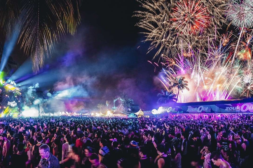 Thousands of ravers at Zoukout.