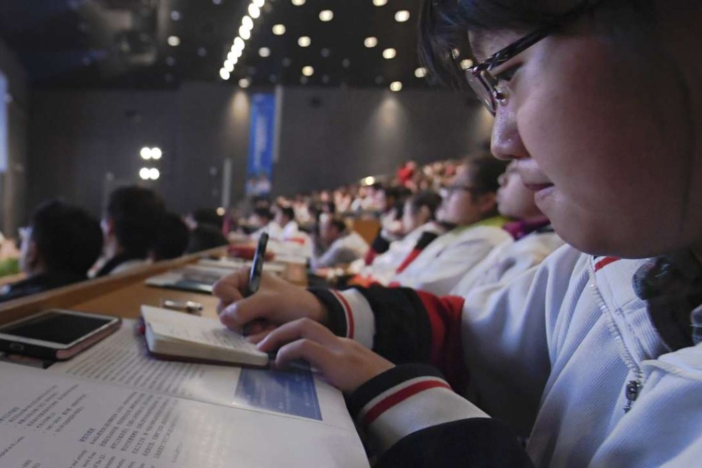 The changes will make it more difficult for mainland high school students to join the youth league. Photo: Xinhua