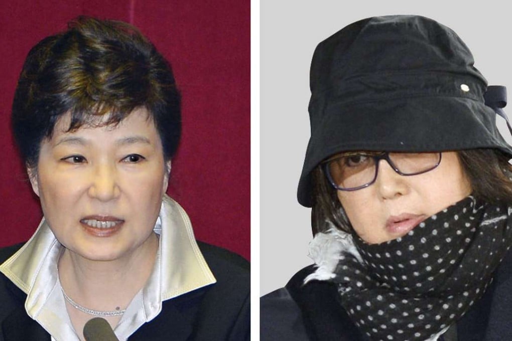Combined file photo shows South Korean President Park Geun-hye and her confidente Choi Soon-sil. Photo: Kyodo