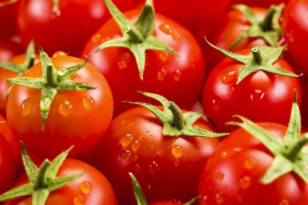 Fresh tomatoes have antioxidant properties.