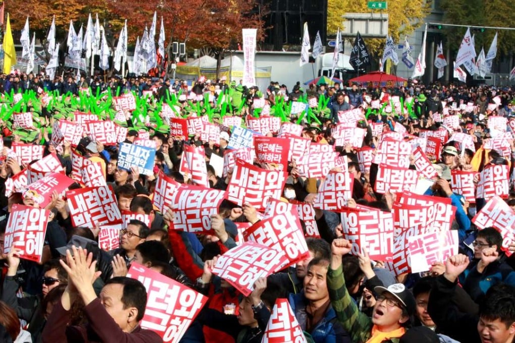 A million protesters flood Seoul's streets to demand the resignation of President Park Geun-hye amid an explosive political scandal, in what may be South Korea's largest protest since it shook off dictatorship three decades ago. Photo: AFP
