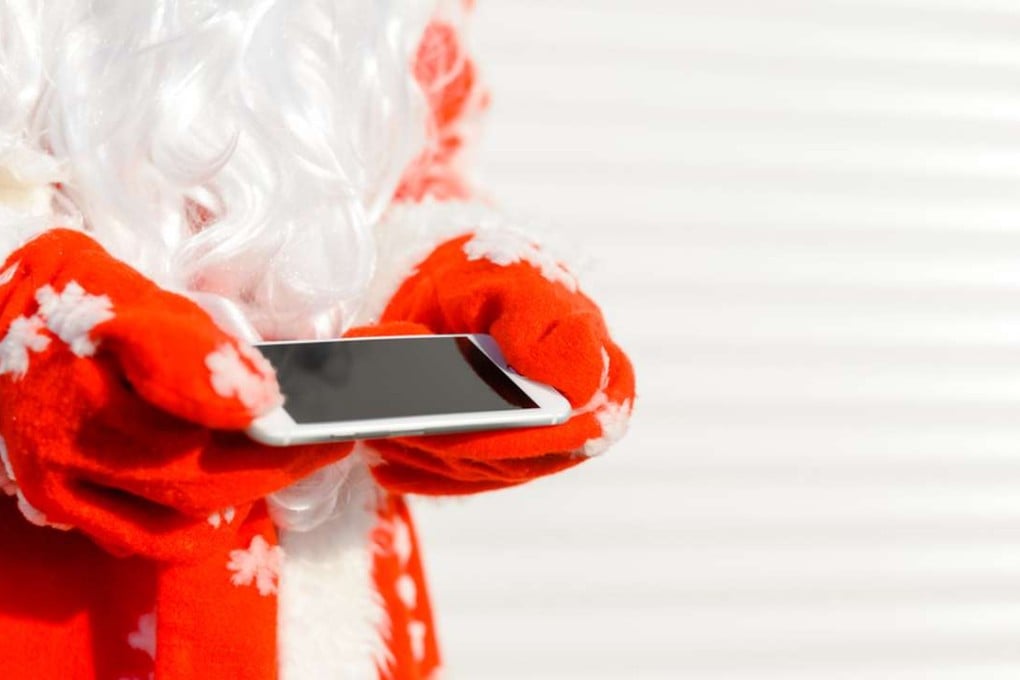 Santa Claus does digital.