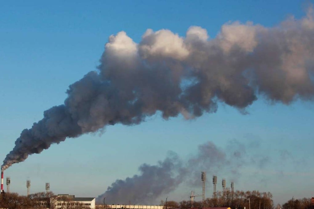Smoke billows from a heating factory in Heihe, Heilongjiang province in northeast China where green bond issuance has shot up this year. Photo: AFP