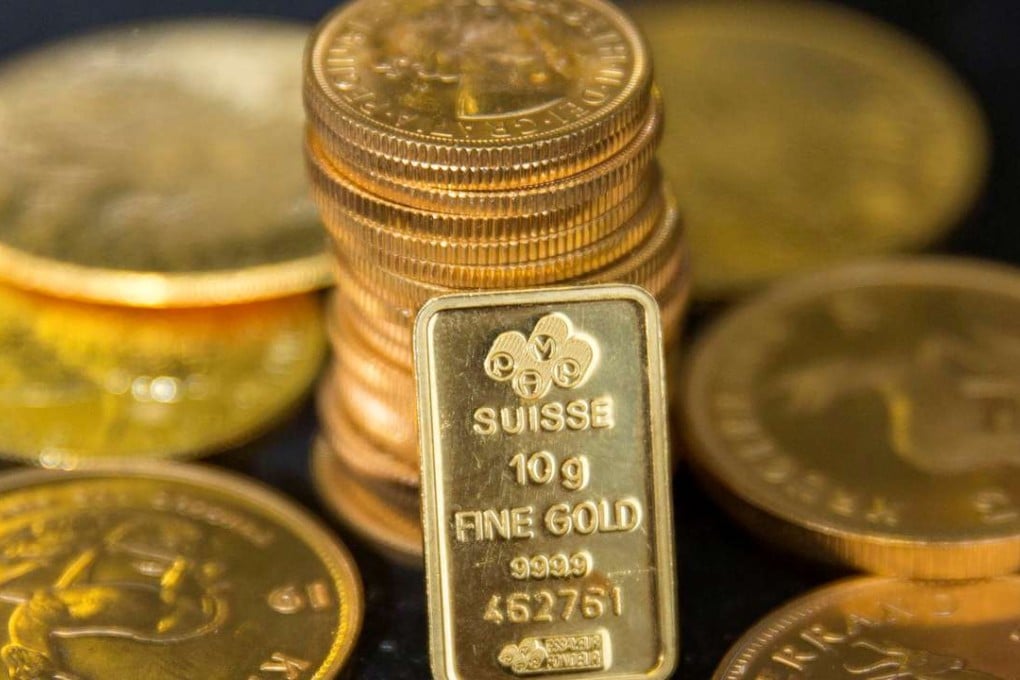 Gold bullion is displayed at Hatton Garden Metals precious metal dealers in London. Photo: Reuters