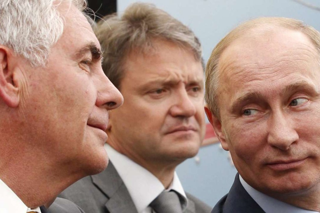 Russian President Vladimir Putin (R), Krasnodar region Governor Alexander Tkachev (C) and ExxonMobil Chairman and CEO Rex Tillerson in 2012. According to reports, Tillerson is tipped the top candidate for US Secretary of State as US president-elect Donald Trump continues to fill in key positions in his new administration. Photo: EPA