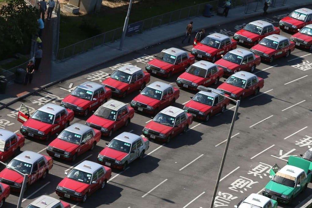The taxi stand at the Hong Kong International Airport. Photo: K. Y. Cheng
