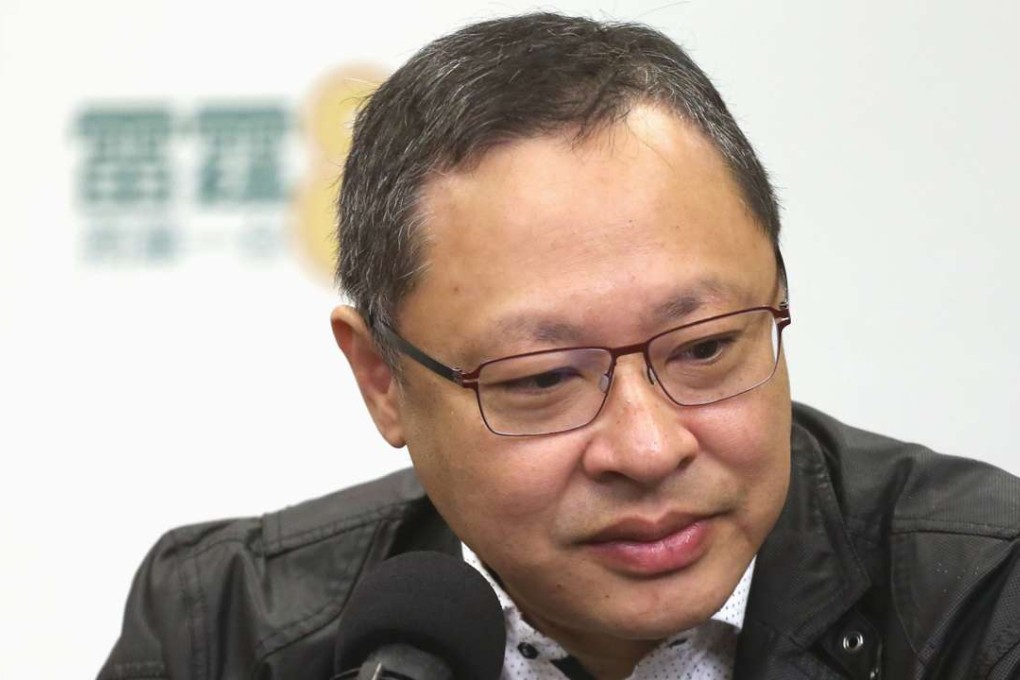 Benny Tai explains his plan on a radio show on Wednesday. Photo: Contributor