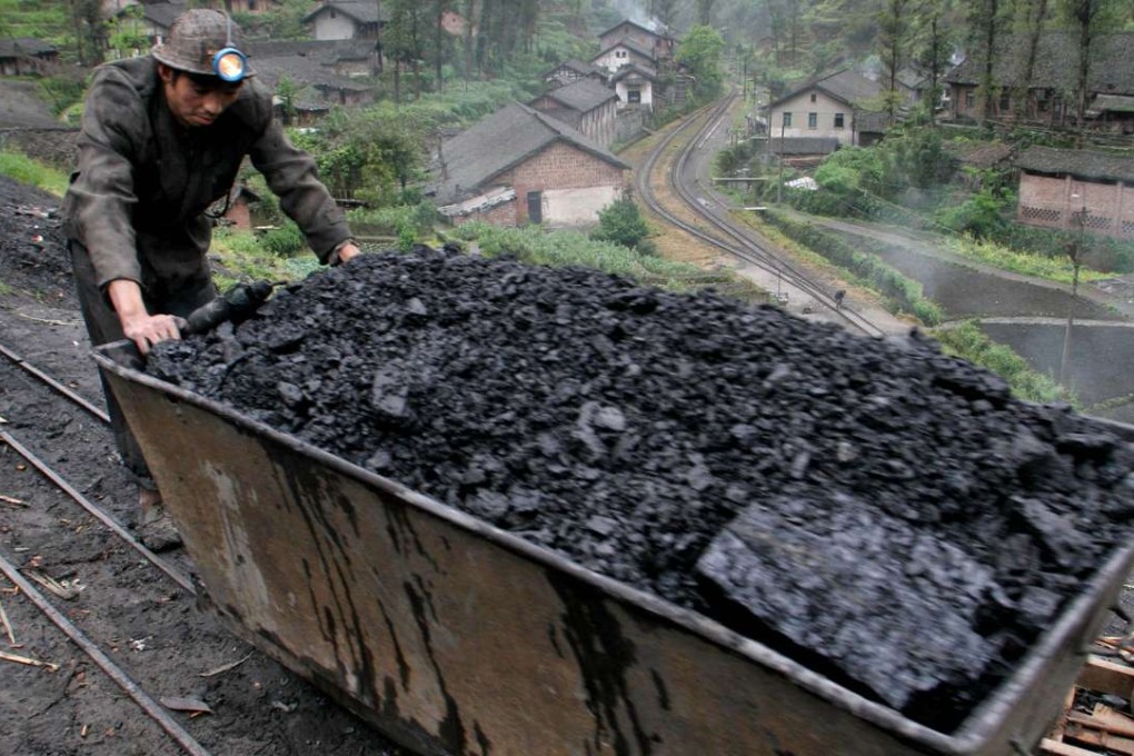 Chinese coal firms have struggled as the country’s economic slowdown batters demand and Premier Li Keqiang vows to cut excess capacity in industry. Photo: AP
