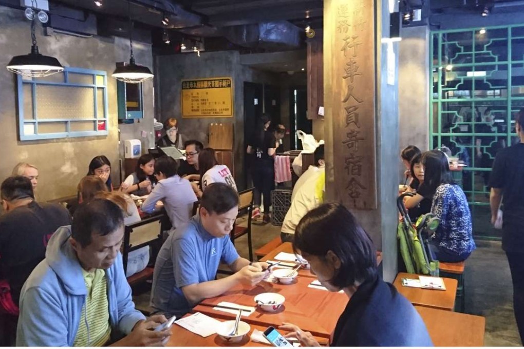 Tainan Mr Bean in Causeway Bay has the vibe and food of a Taiwan night market. Photo: Elaine Yau