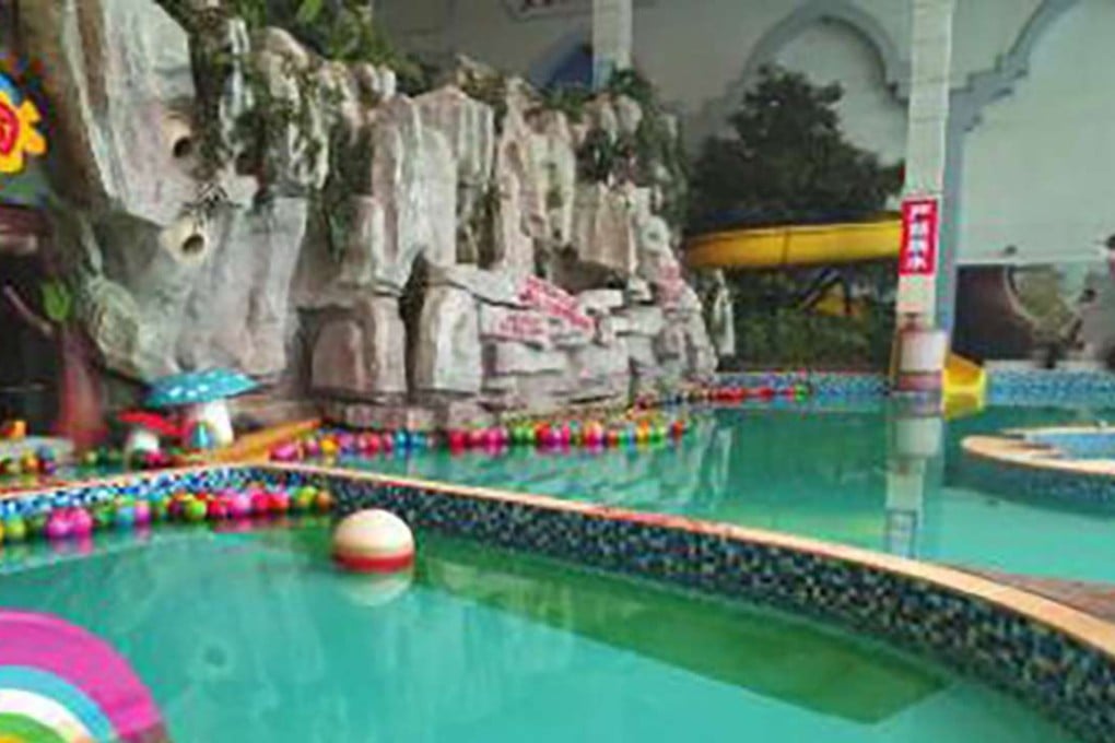The children’s shallow pool area (front) at the spa pool, where Haohao had been left by his mother. Photo: Handout