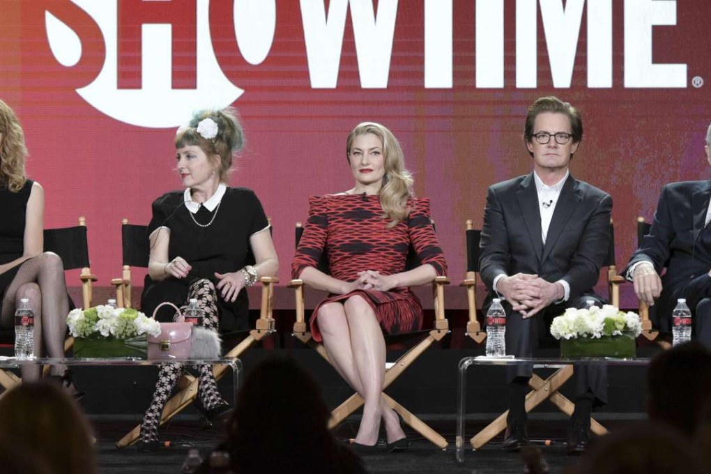 From left, Laura Dern, Kimmy Robertson, Madchen Amick, Kyle MacLachlan and Robert Forster discuss Twin Peaks with TV critics. Photo: AP