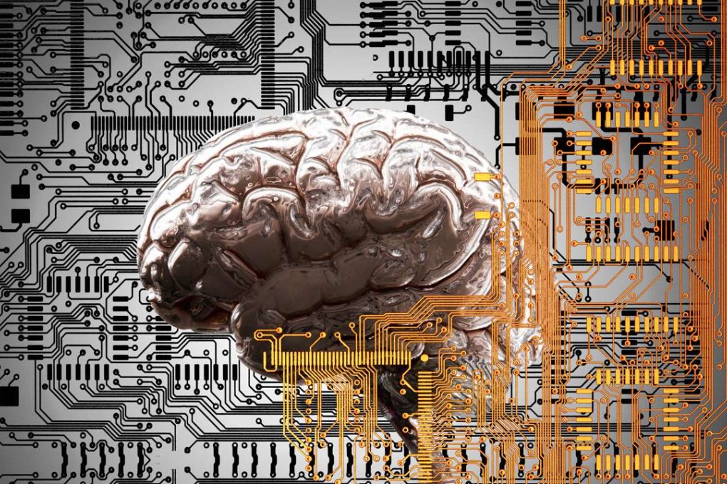 Brain under layers of circuit board, IMAGE by Blend Images / Alamy Stock Photo