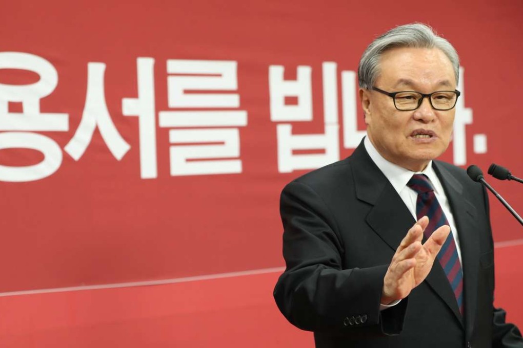 In Myung-jin, party chairman of the ruling Saenuri Party, holds a press conference at party headquarters in Seoul. Photo: EPA