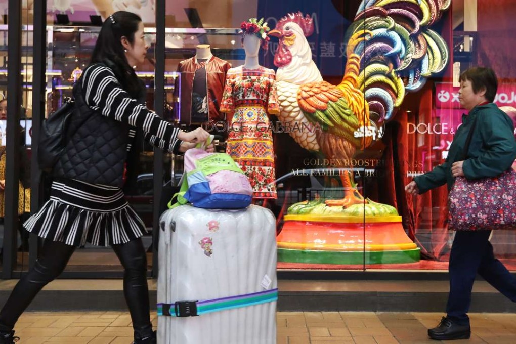 Mainland tourists are not visiting Hong Kong in the numbers they did in the past. Photo: Nora Tam