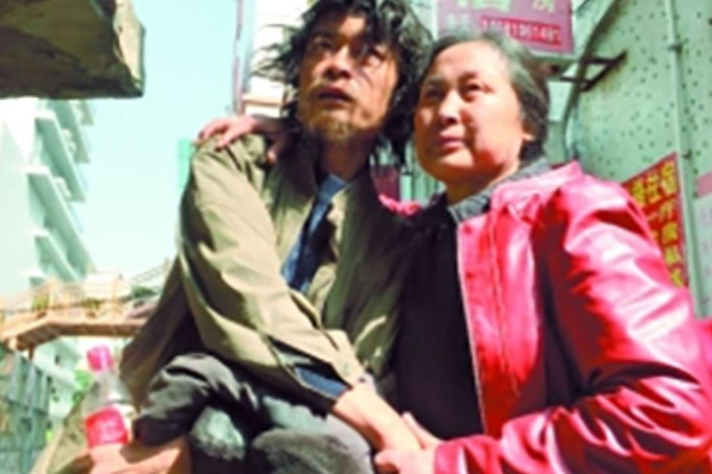 Wang Rong (left) with his mother, Zhang Huanying, when they were first reunited after 10 years. Photo: Handout