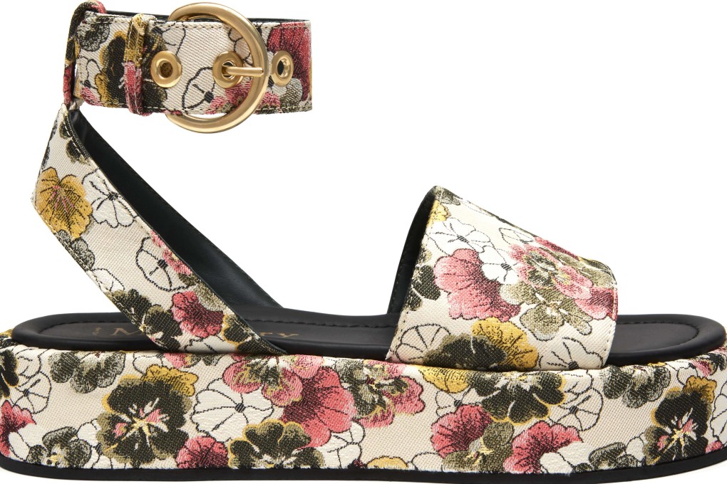 It’s all about flower power with week – just check out Bora Aksu’s midi dress and the platform sandals by Mulberry