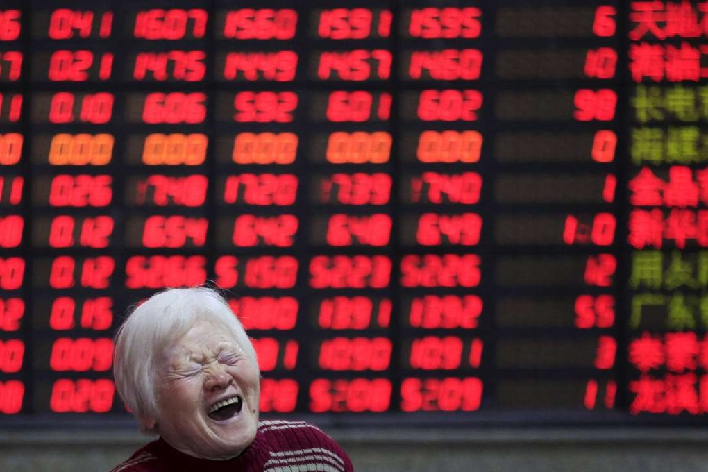 Hong Kong and Shanghai stocks both closed higher on Friday after Wall Street hit new record closes overnight. Photo: Reuters