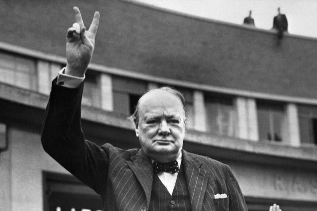 This file photo taken on January 1, 1950, shows Britain's Sir Winston Churchill flashing the V-sign for victory. Photo: AFP