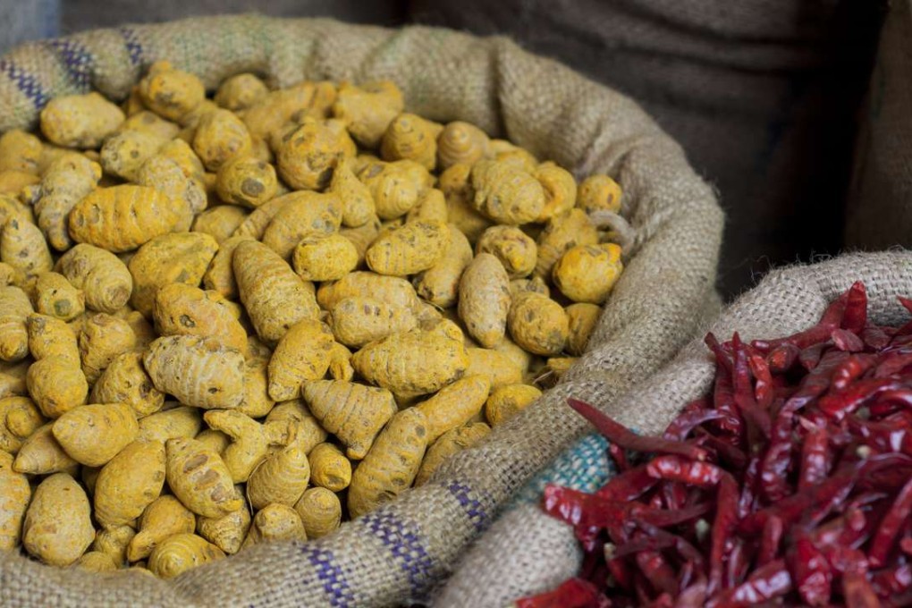 Spices such as turmeric (left) and chilli (right) regulate blood sugar.