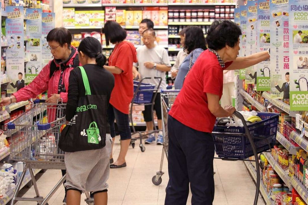 People now spend a lot more time examining the labels on food so they have a clearer idea about what they are eating. Photo: Dickson Lee