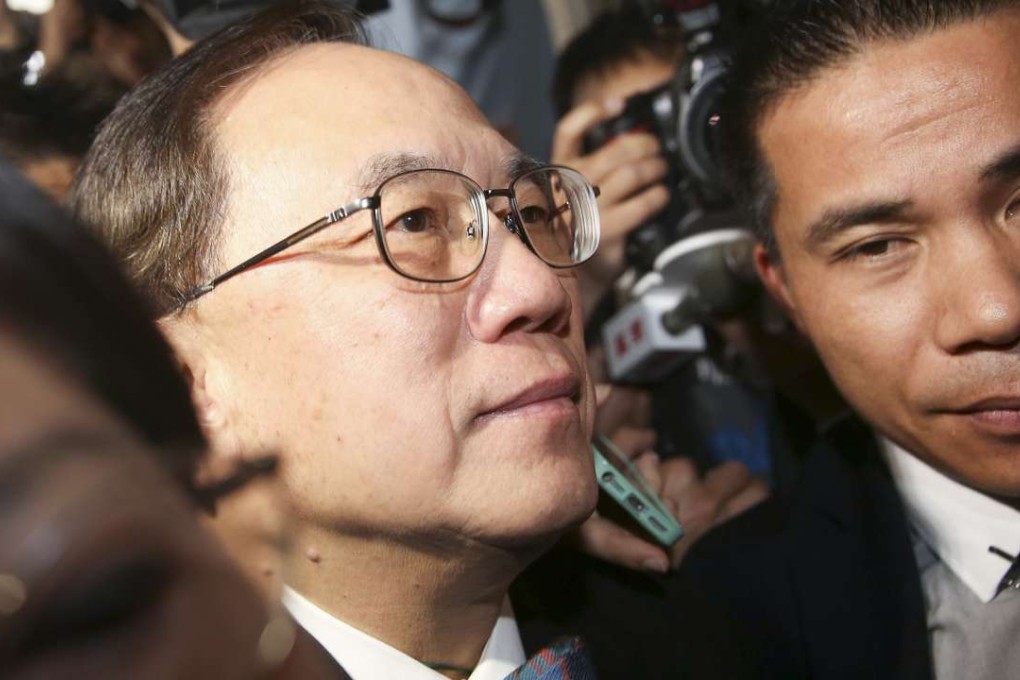 Selina Tsang Pou Siu-mei (left), and former Hong Kong Chief Executive Donald Tsang Yam-kuen (centre) appears at the High Court in Admiralty. Photo: Sam Tsang