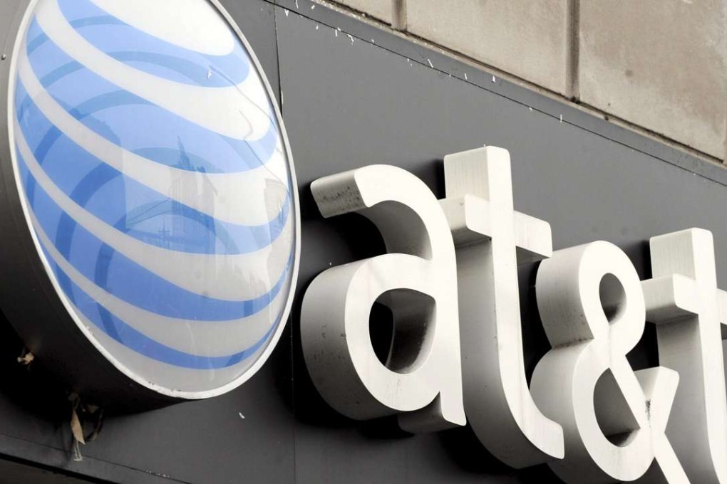 China Mobile, the world’s largest wireless network operator, is to collaborate with US telecommunications conglomerate AT&T to drive the deployment of so-called Internet of Things initiatives by businesses on the mainland. Photo: EPA