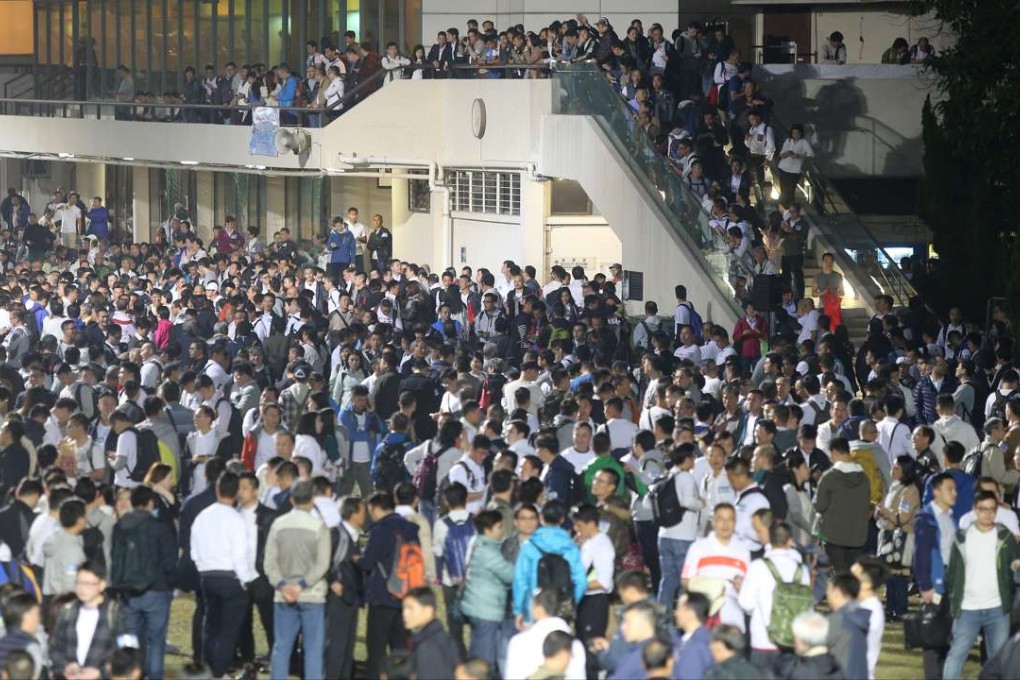 Hundreds of Hong Kong police gather in Mong Kok to show their solidarity with the seven officers jailed over an assault on an Occupy protester. Photo: Handout