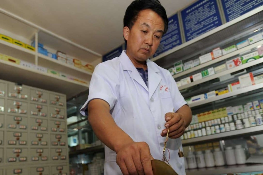 The dual invoice system aims at improving transparency in drug prices and eliminating excessive profit margins associated with multi-tier distribution models. Photo: Xinhua