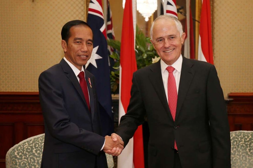 Indonesian President Joko Widodo shakes hands with Australian Prime Minister Malcolm Turnbull. Photo: Reuters