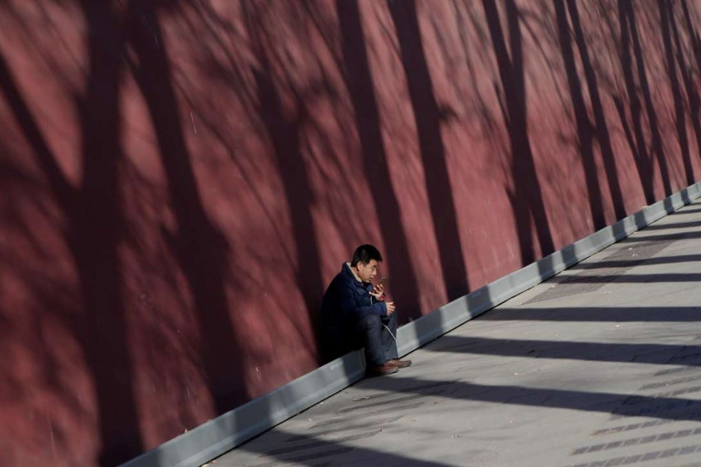 Rising mobile data usage is expected to help mainland carriers offset income losses from lower tariffs imposed by regulators in Beijing. Photo: Reuters