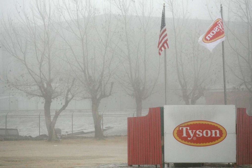 Fog shrouds the Tyson slaughterhouse in Burbank, Washington. Tens of thousands of chickens by a Tyson supplier were killed after an outbreak of bird flu. Photo: Reuters