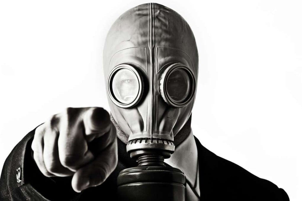 Don’t worry – you can wear an anti-pollution face mask without looking like a dork.