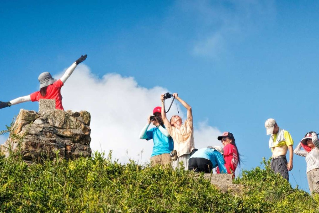 Hikers in Sai Kung. Photo : Martin Williams