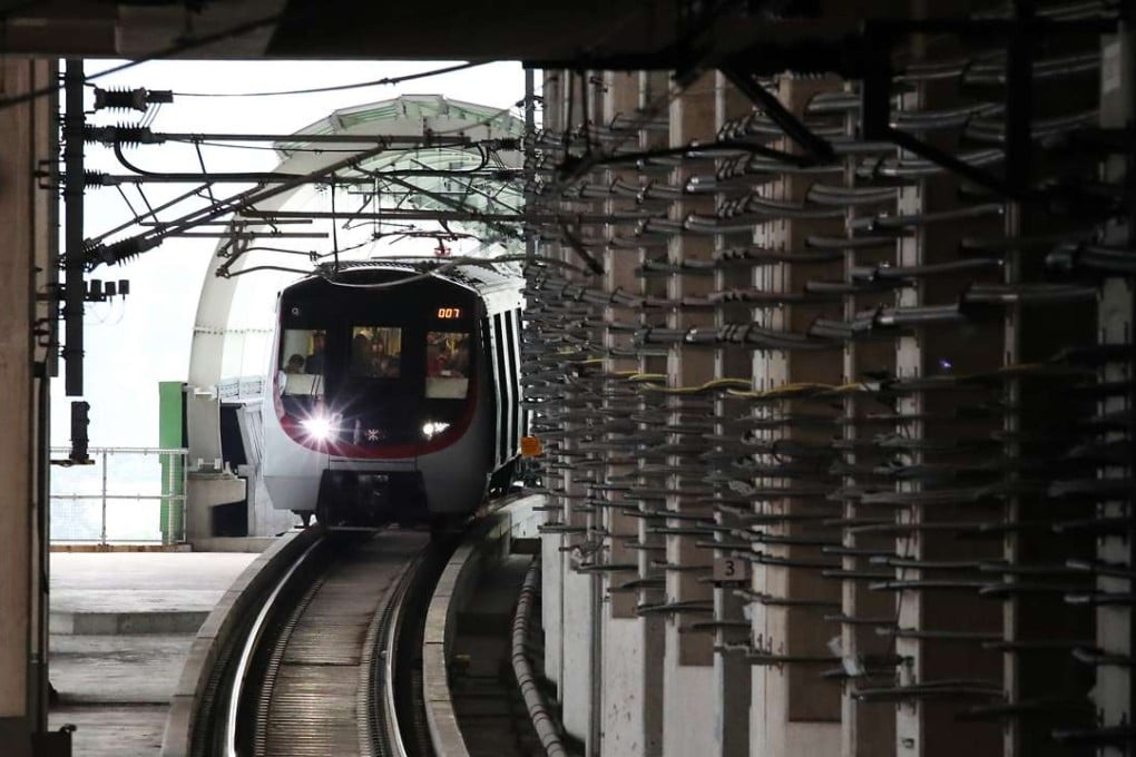 The Civic Party urges the government to enforce aon the government to tighten the penalty threshold stricter system, under which any MTR delay of 11 minutes or more will be classified as a punishable incident. Photo: Nora Tam