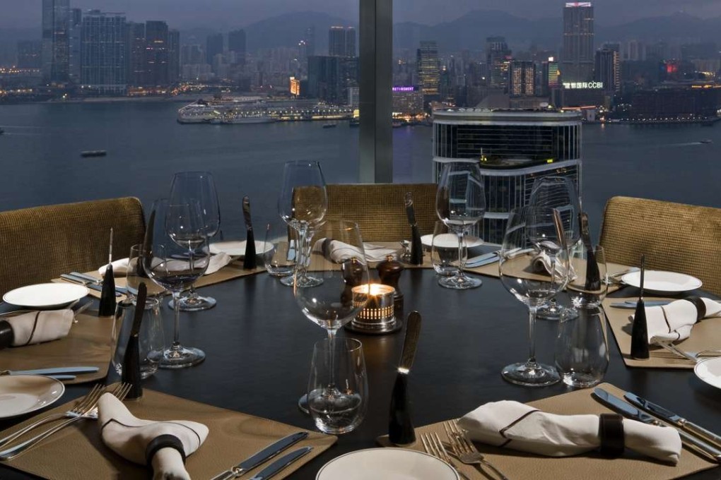 Cafe Gray Deluxe boats magnificent views of the harbour.